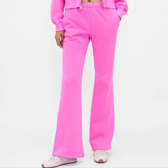 GAP Pants - GAP Flare Sweatpants 🩷 Sugar Plum Neon Pink